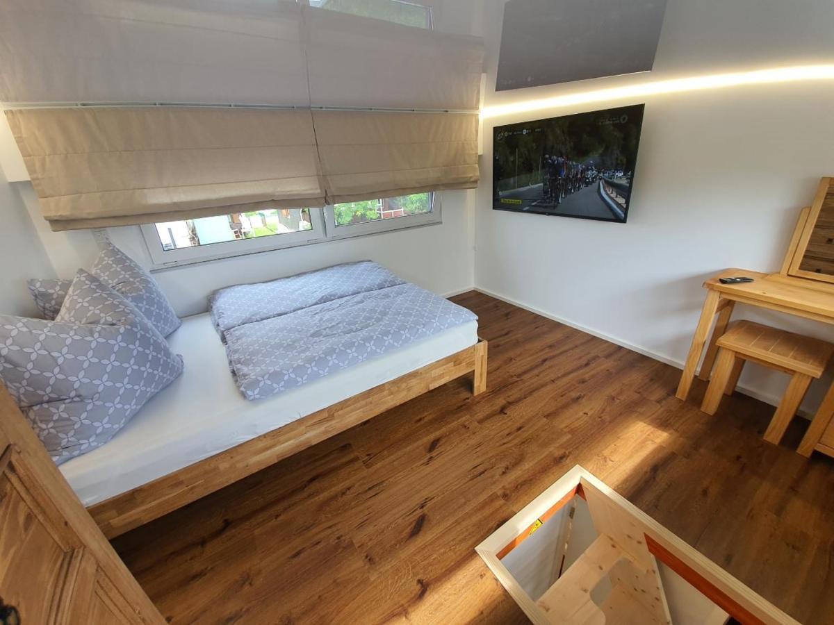 Ferienhaus Am See-2 Hungen Eksteriør bilde